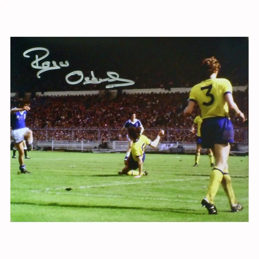 Roger Osborne signed FA Cup Final photo