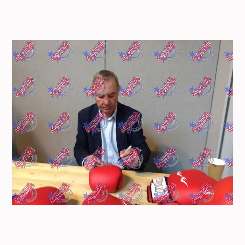 Alan Minter signed boxing glove