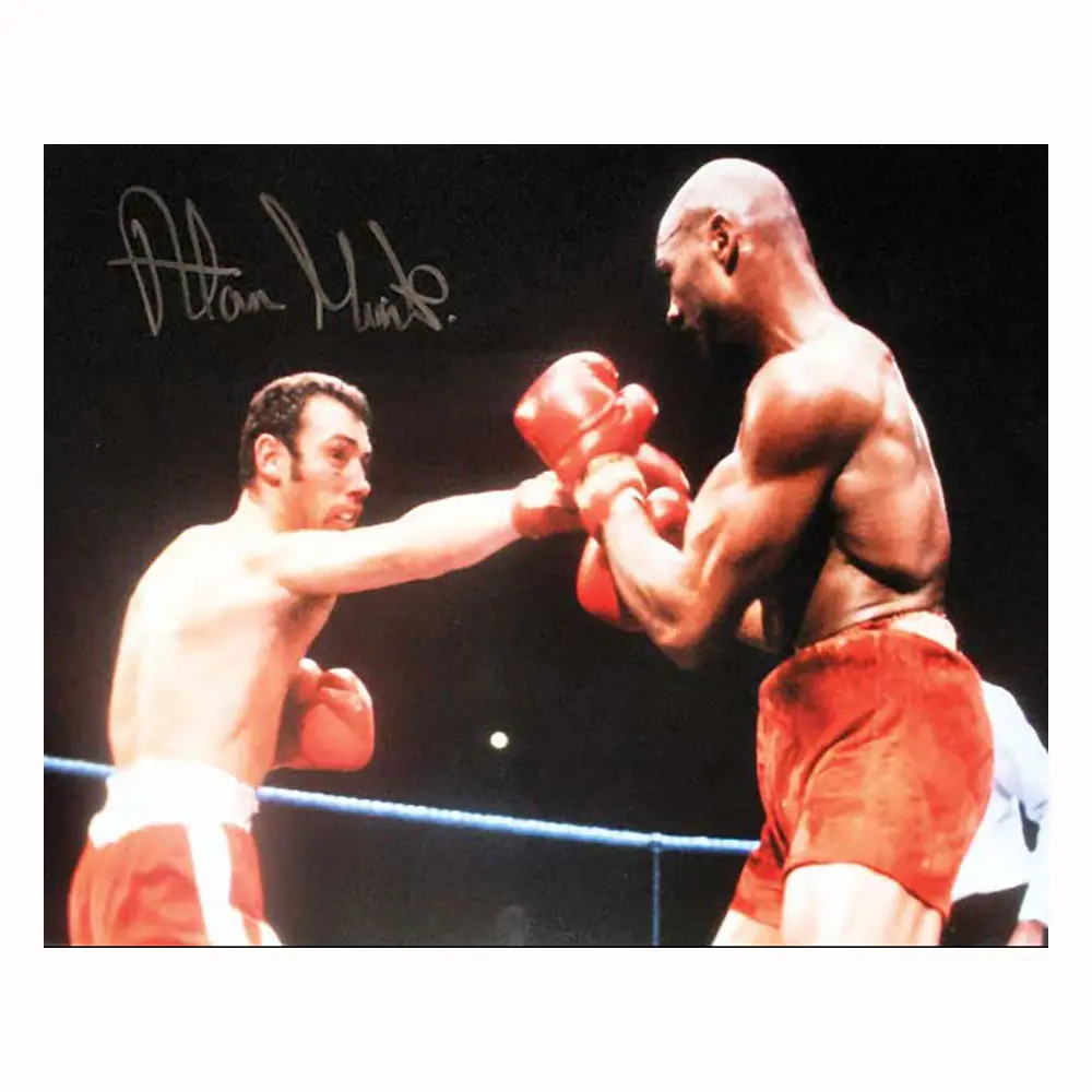 Alan Minter signed 16x12 photo