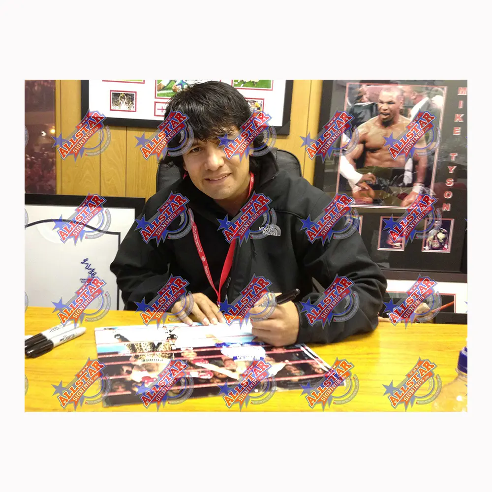 Marco Antonio Barrera signed 16x12 photo