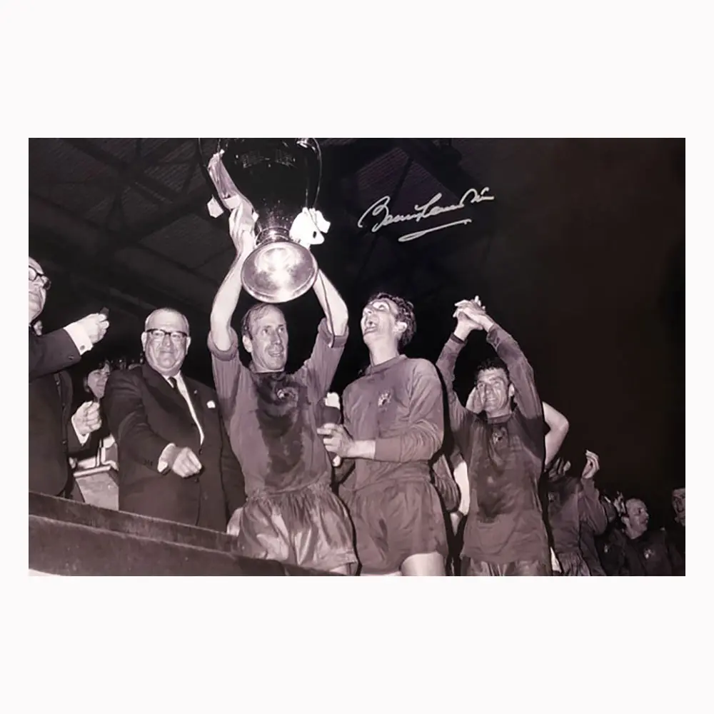 Sir Bobby Charlton signed 1968 European Cup Final 30x20 photo