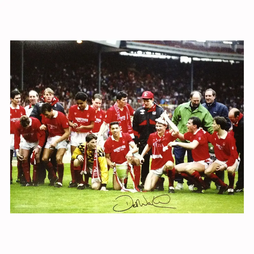 Des Walker signed Nottingham Forest photo