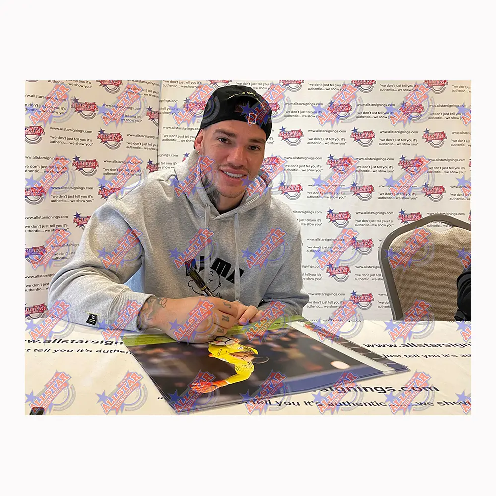 Ederson signed Manchester City photo