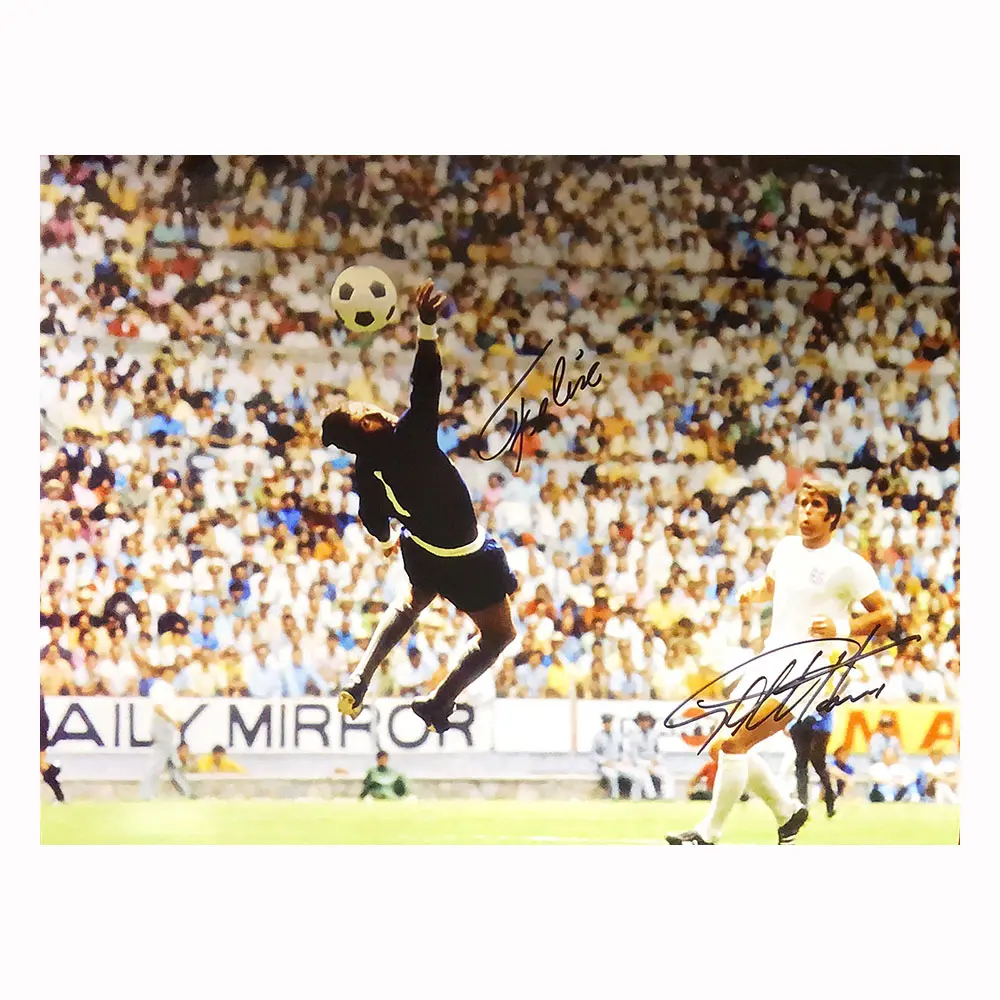 Geoff Hurst & Felix Dual signed 1970 World Cup photo