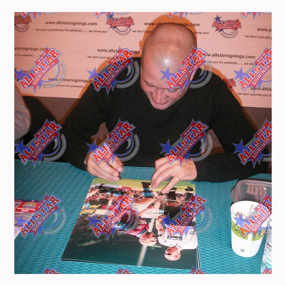 Julian Dicks signed 16x12 photo.