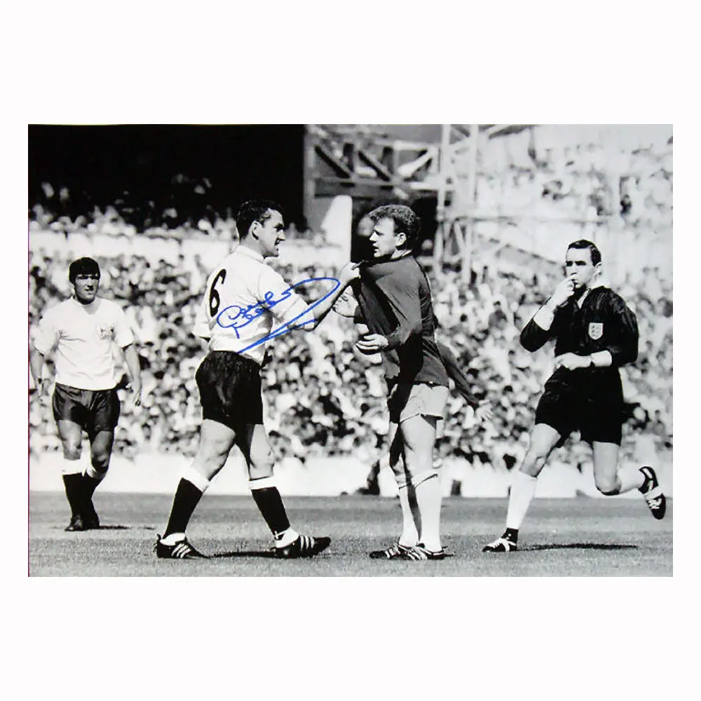 Dave Mackay signed 16x12 photo.