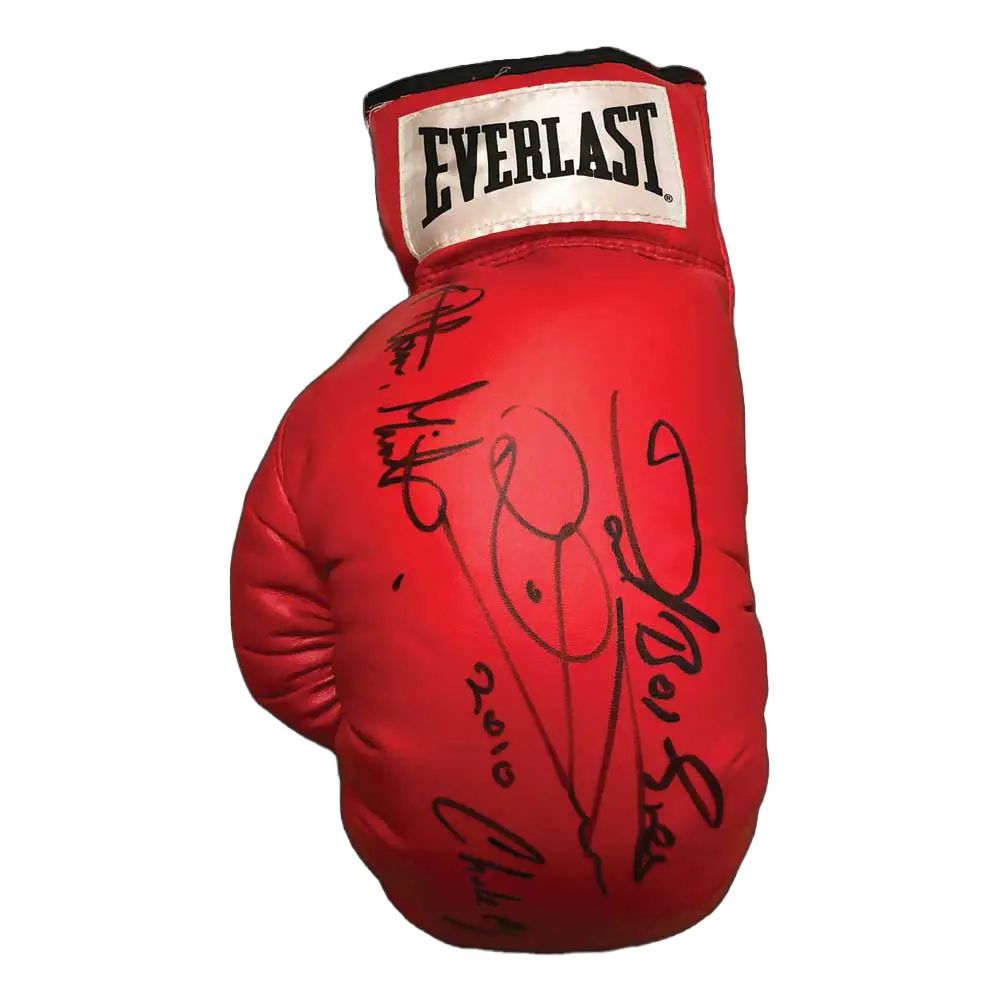 Minter, Dunn, Magri, Green signed boxing glove