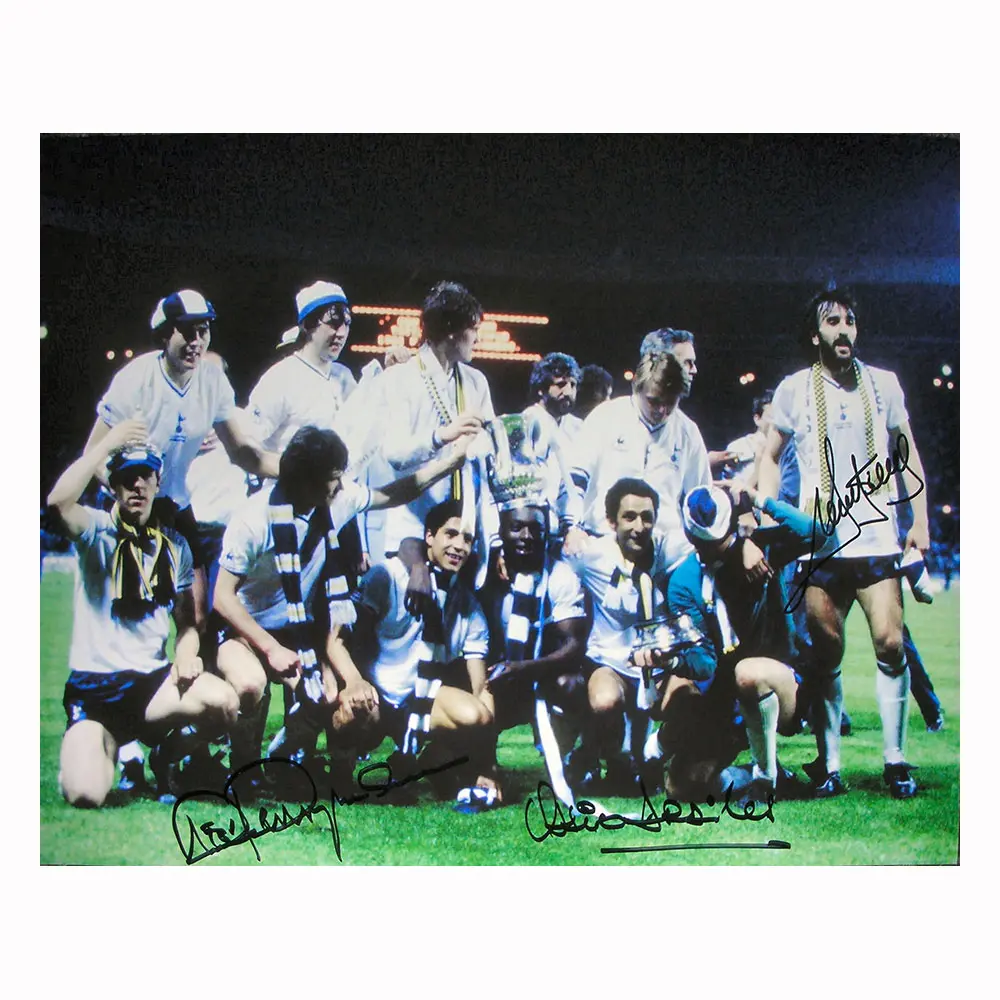 1981 FA Cup Final photo signed by Ardiles, Villa & Perryman.