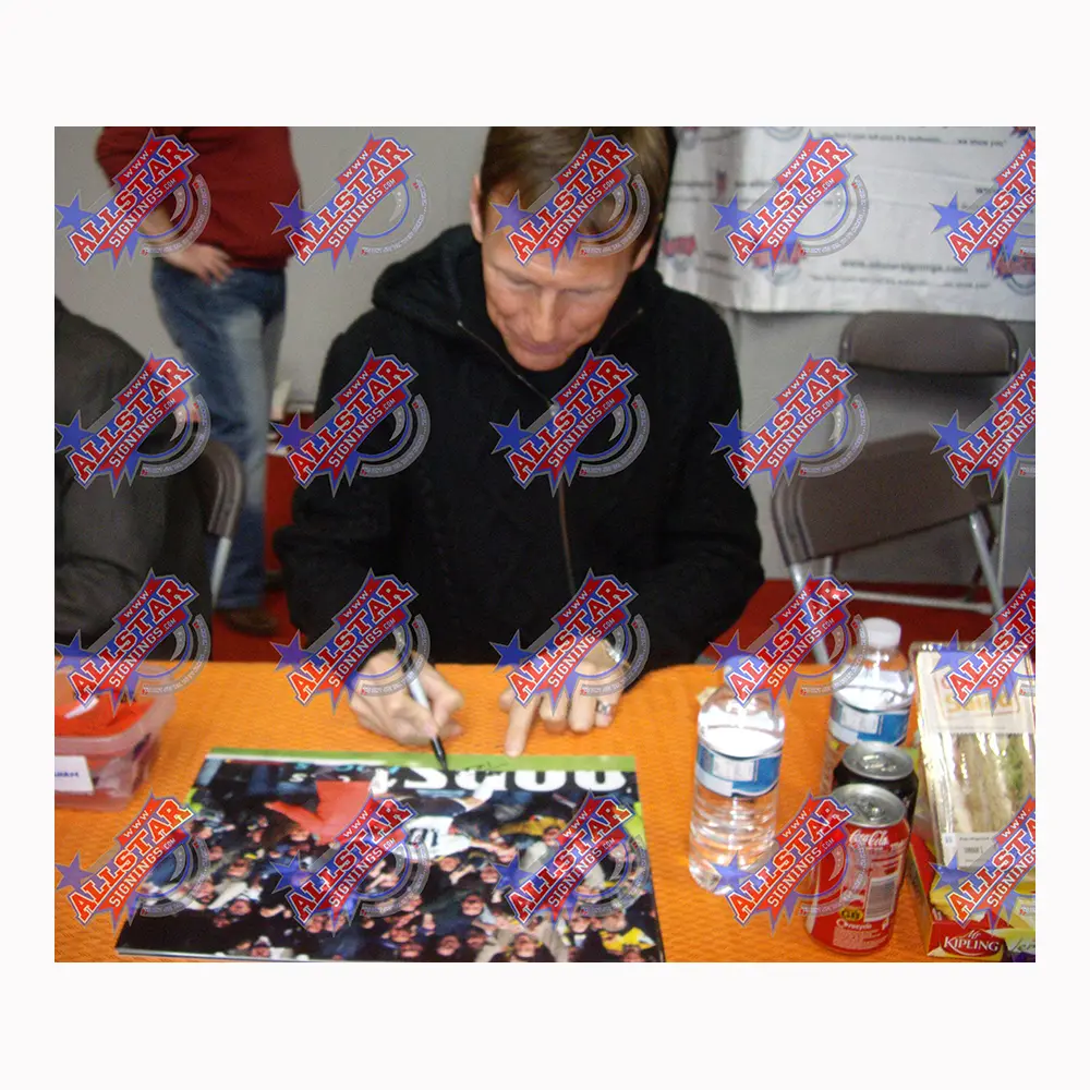 Teddy Sheringham signed Tottenham photo.