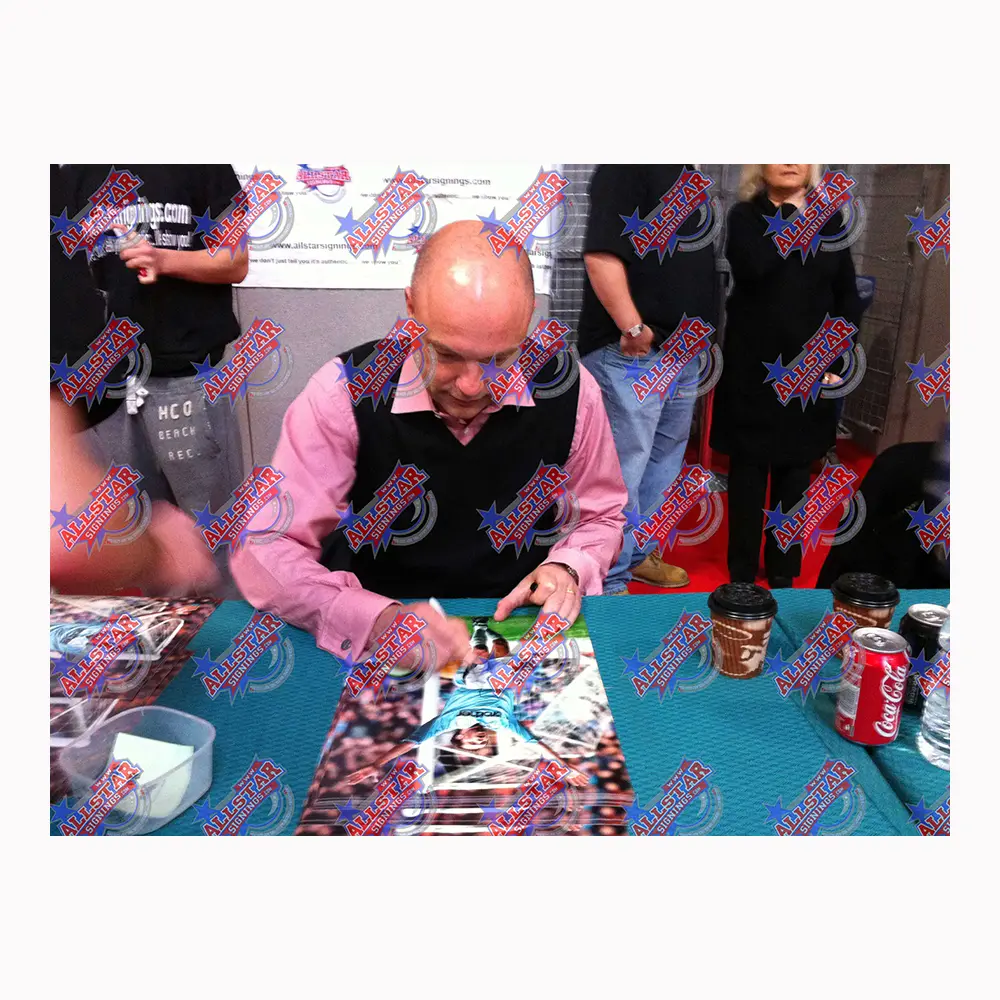 Uwe Rosler signed 16x12 photo.
