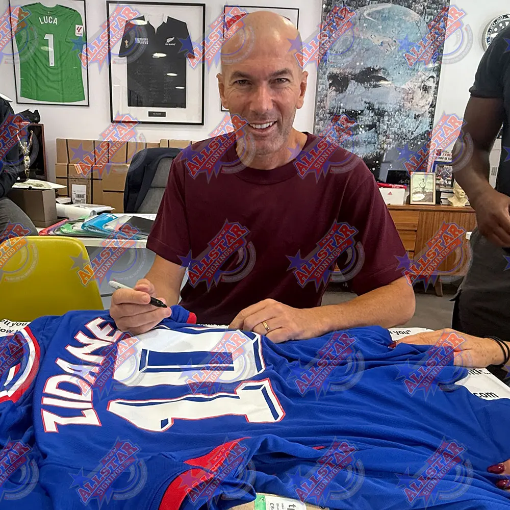 Zinedine Zidane signed France 10 shirt